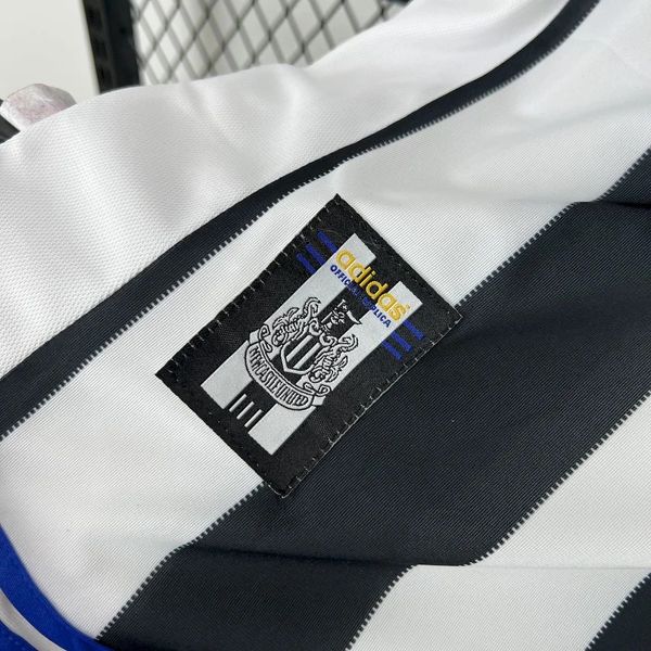 Retro Newcastle United 1999-2000 home image 7