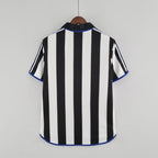 Retro Newcastle United 2000-2001 home image 2