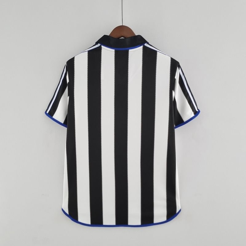Retro Newcastle United 2000-2001 home image 2
