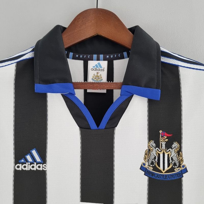 Retro Newcastle United 2000-2001 home image 3