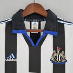 Retro Newcastle United 2000-2001 home image 3