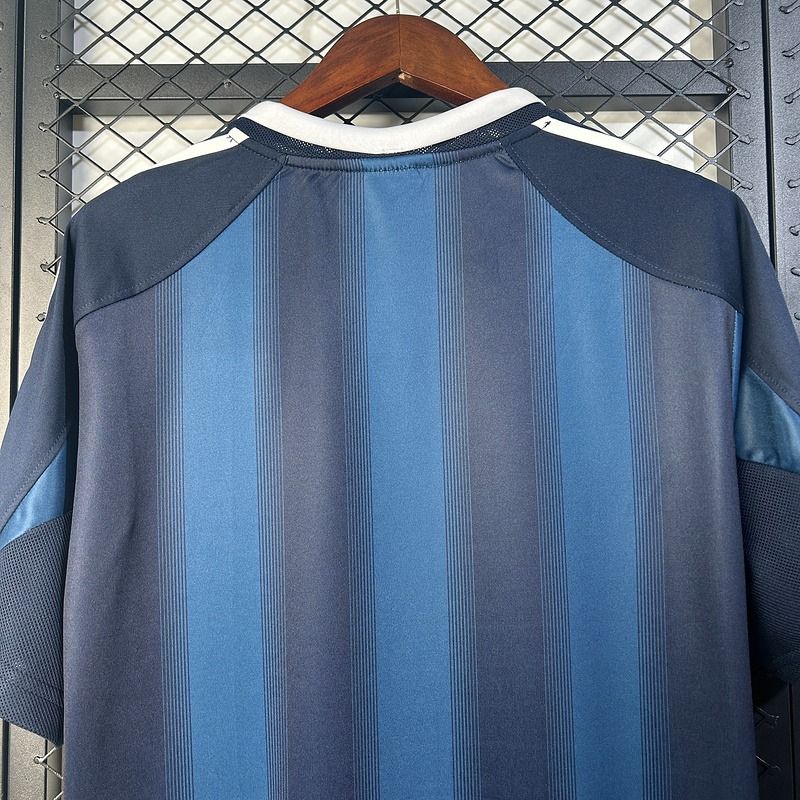 Retro Newcastle United 2005-2006 away image 4