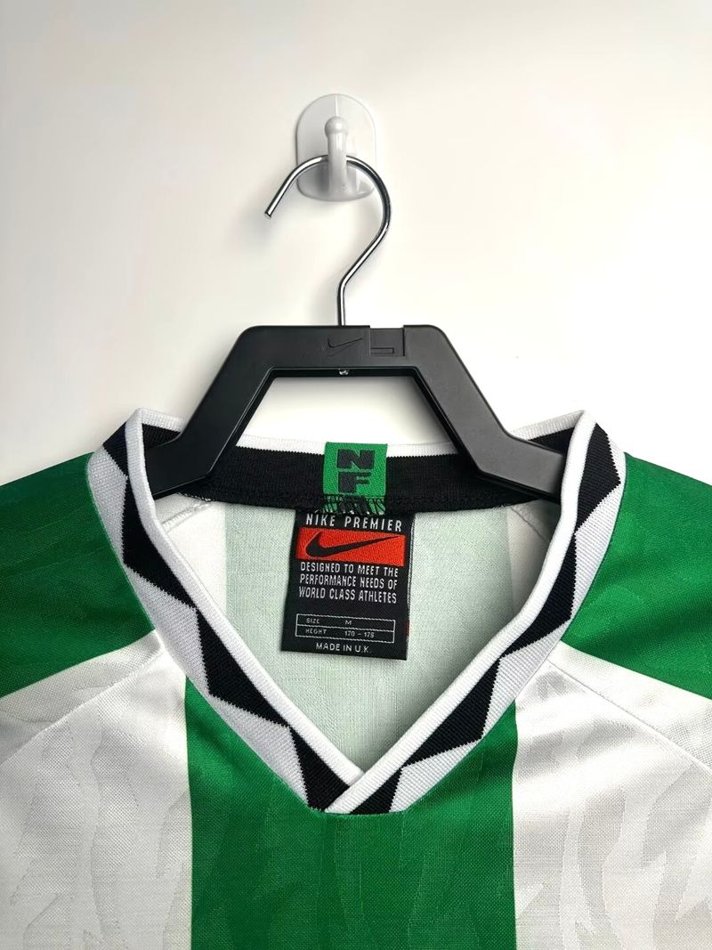 Retro Nigeria national 1996 away image 3