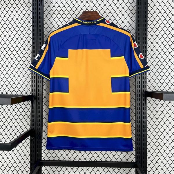 Retro Parma Calcio 2001-2002 home image 2