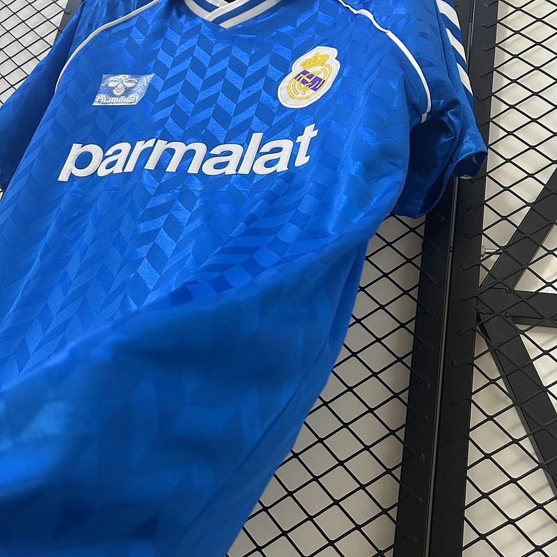 Retro Real Madrid 1986-1987 away image 5