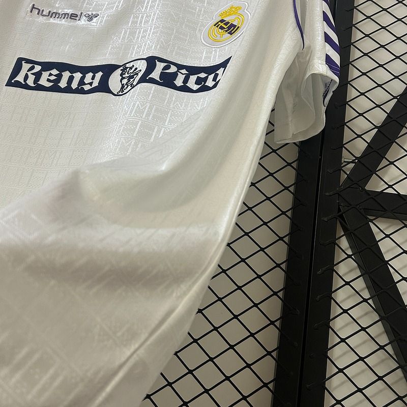 Retro Real Madrid 1989-1990 home image 5