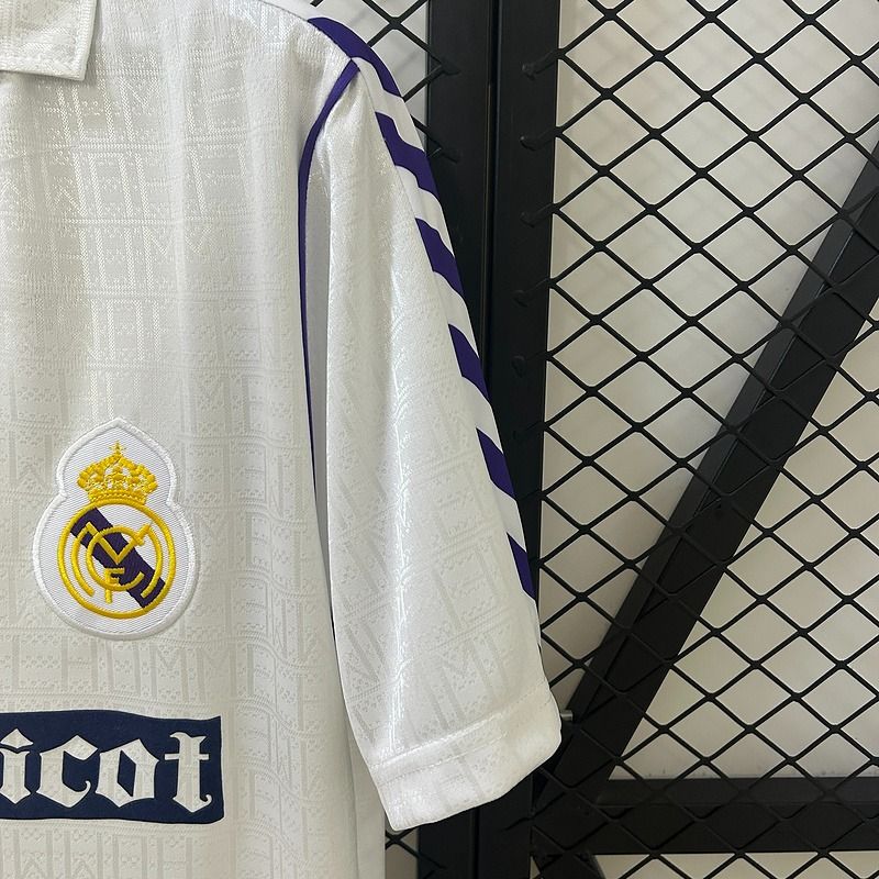 Retro Real Madrid 1989-1990 home image 6