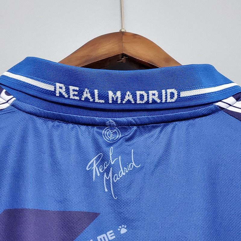 Retro Real Madrid 1994-1996 away image 4