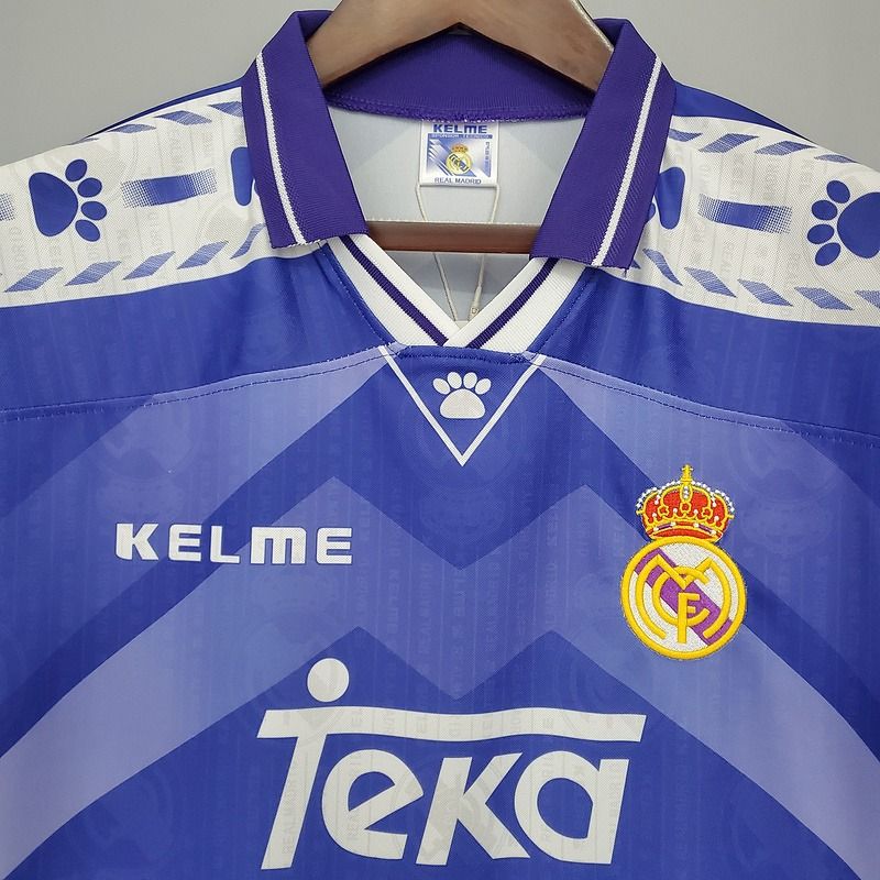 Retro Real Madrid 1996-1997 away image 3