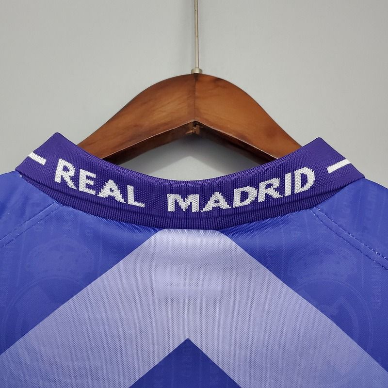 Retro Real Madrid 1996-1997 away image 4