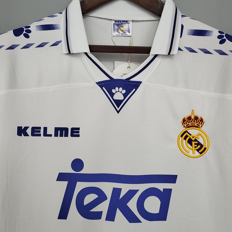 Retro Real Madrid 1996-1997 home image 3