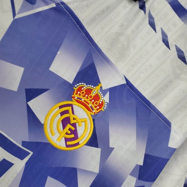 Retro Real Madrid 1996-1997 second away image 7