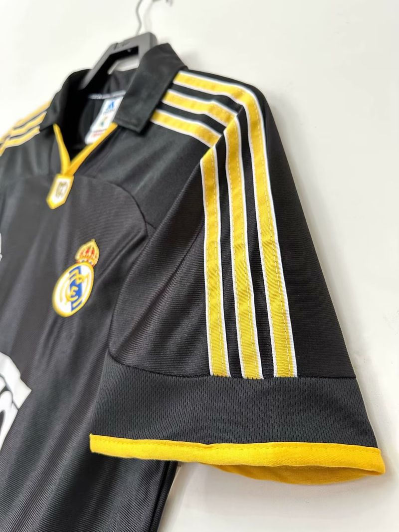 Retro Real Madrid 1999-2001 away image 4
