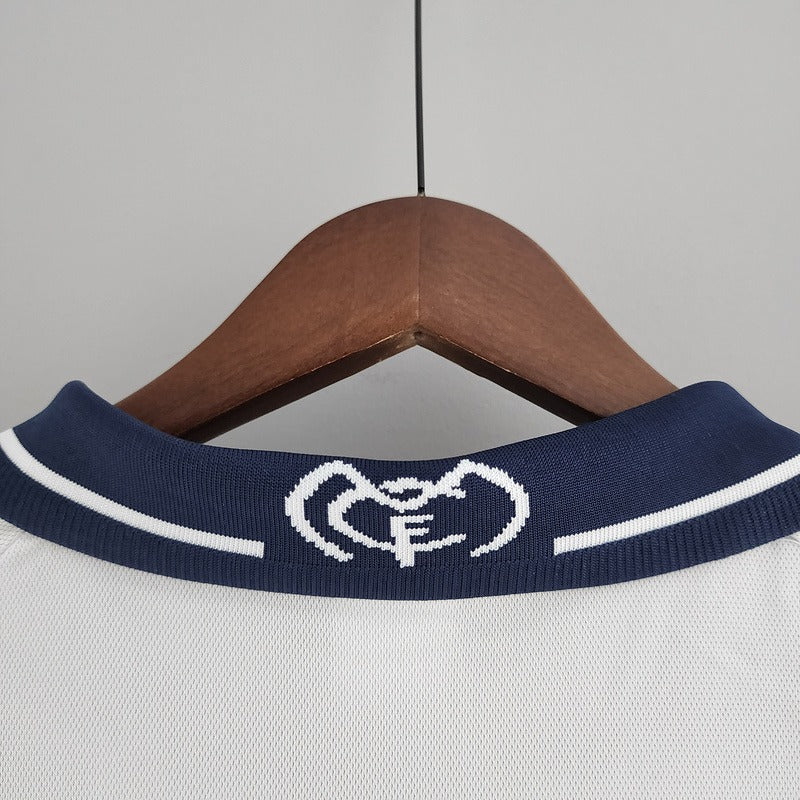 Retro Real Madrid 2000-2001 home image 4