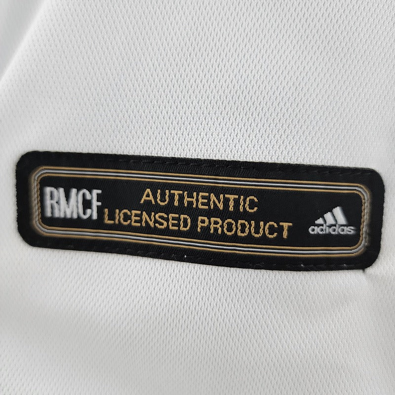 Retro Real Madrid 2000-2001 home image 7
