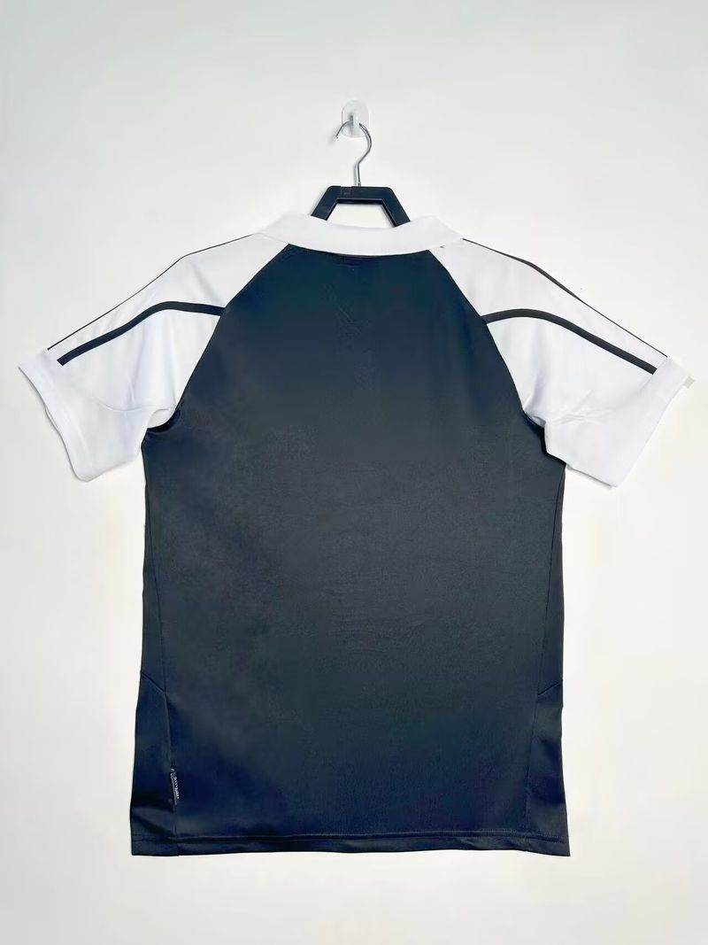 Retro Real Madrid 2001-2002 away image 2
