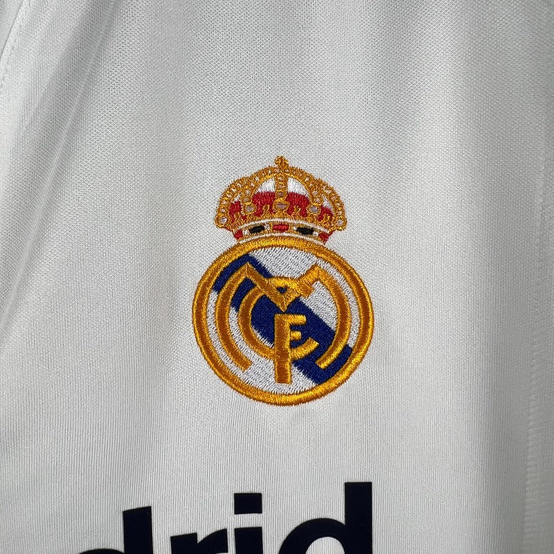 Retro Real Madrid 2001-2002 home image 7