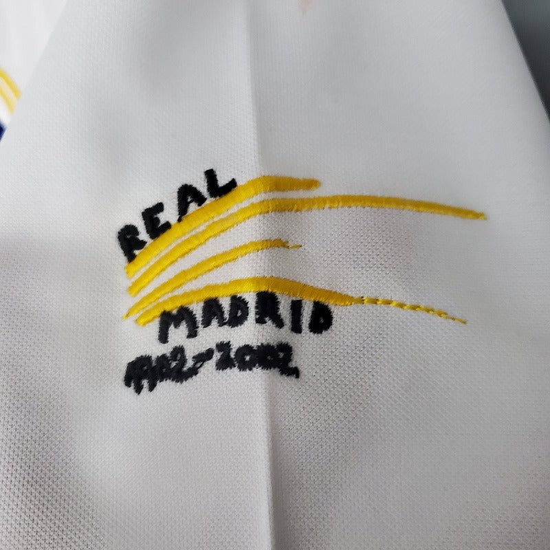 Retro Real Madrid 2002-2003 home UCL edition image 8