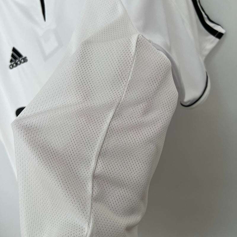 Retro Real Madrid 2003-2004 home image 7