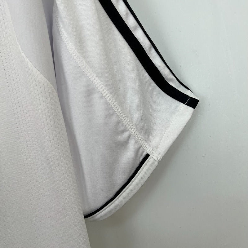 Retro Real Madrid 2003-2004 home image 9
