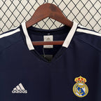 Retro Real Madrid 2004-2005 away image 3