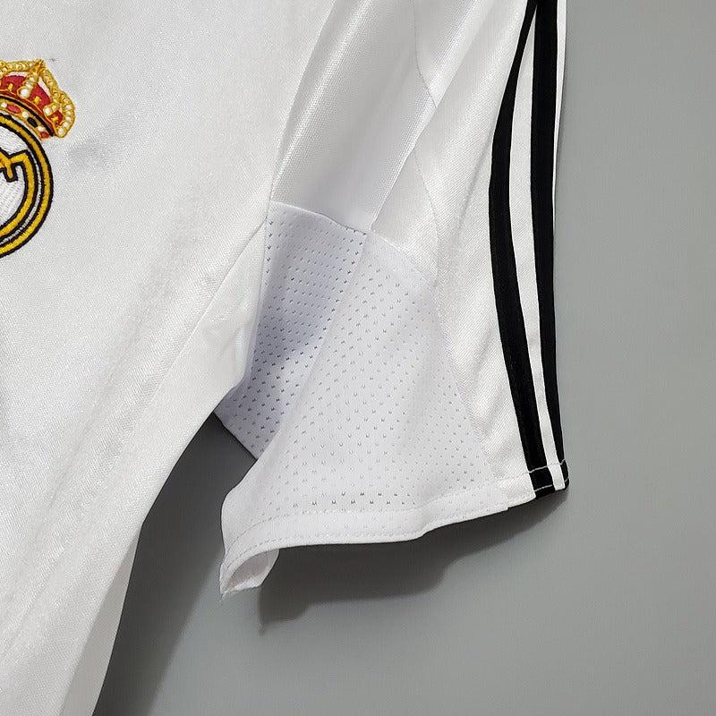 Retro Real Madrid 2004-2005 home image 9