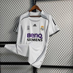Retro Real Madrid 2006-2007 home image 3