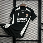 Retro Real Madrid 2006-2007 second away image 3