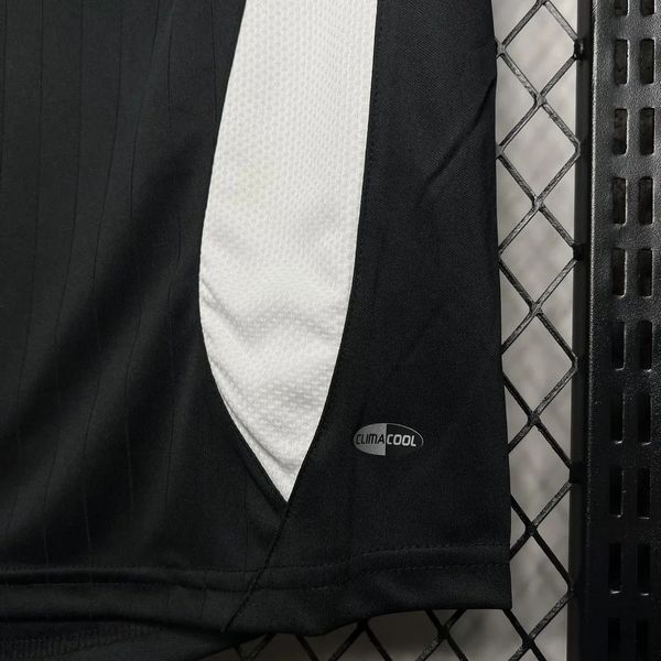 Retro Real Madrid 2006-2007 second away image 6