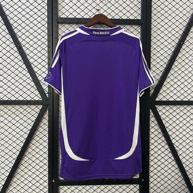 Retro Real Madrid 2006-2007 third away image 2
