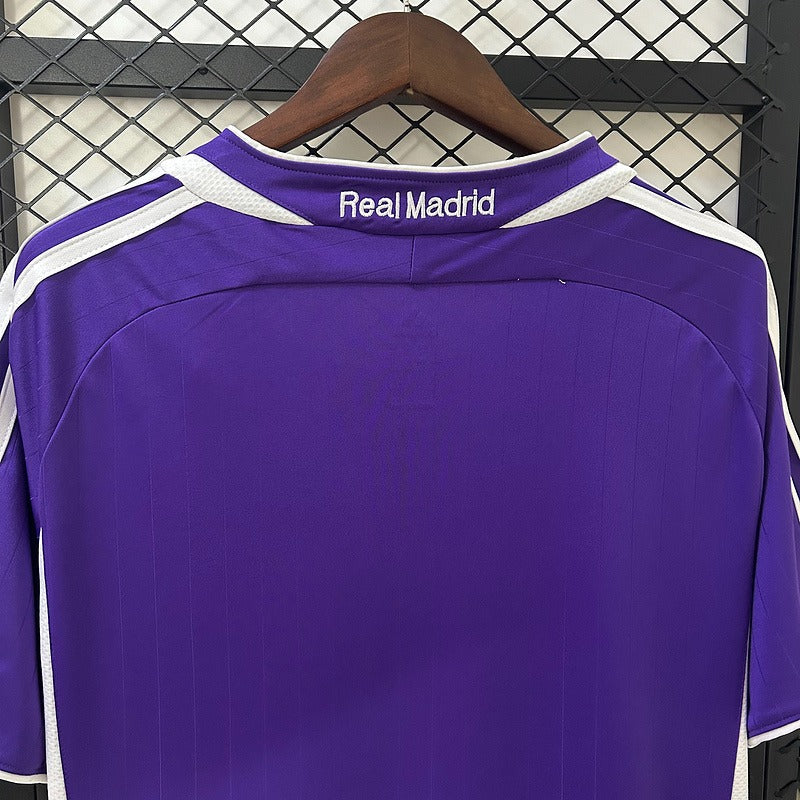 Retro Real Madrid 2006-2007 third away image 4