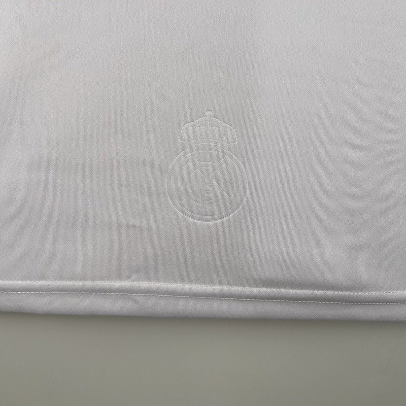 Retro Real Madrid 2008-2009 home image 2