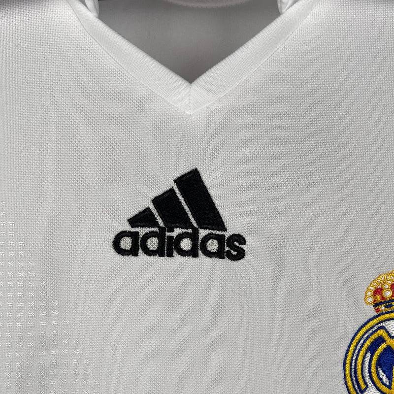Retro Real Madrid 2008-2009 home image 9