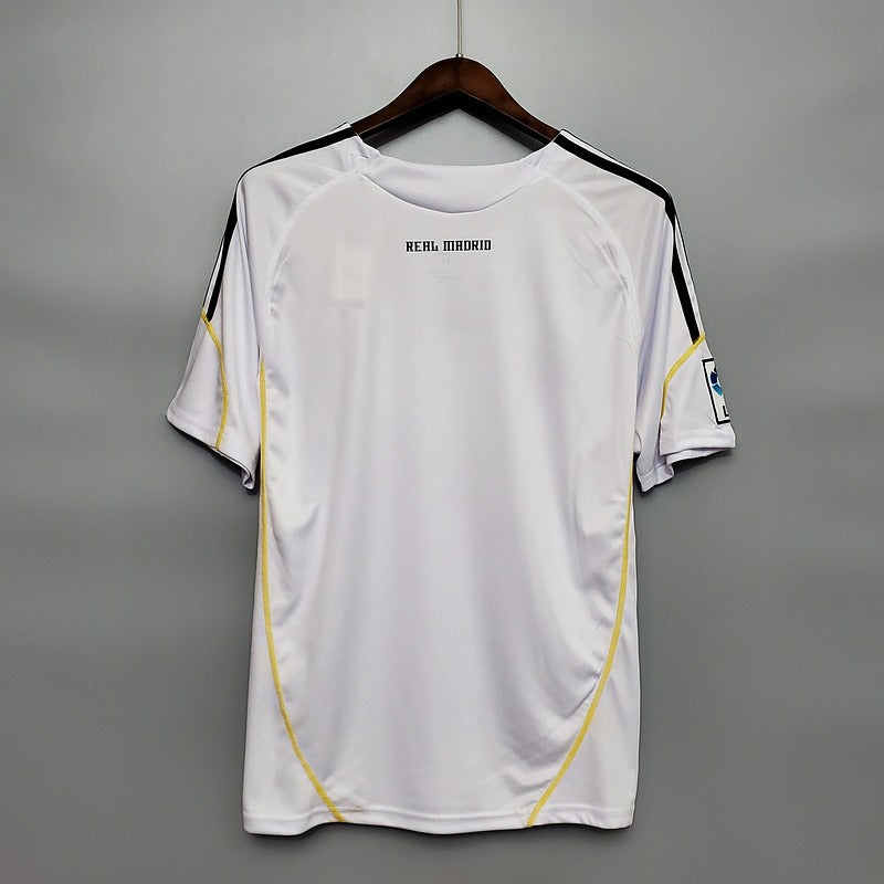 Retro Real Madrid 2009-2010 home image 2