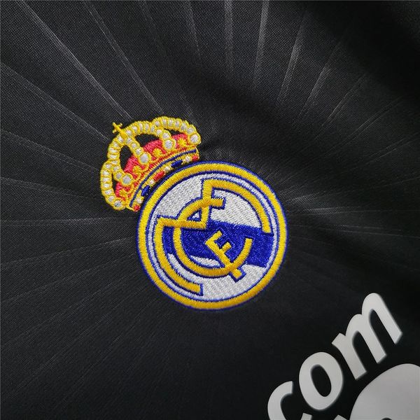Retro Real Madrid 2010-2011 away image 5