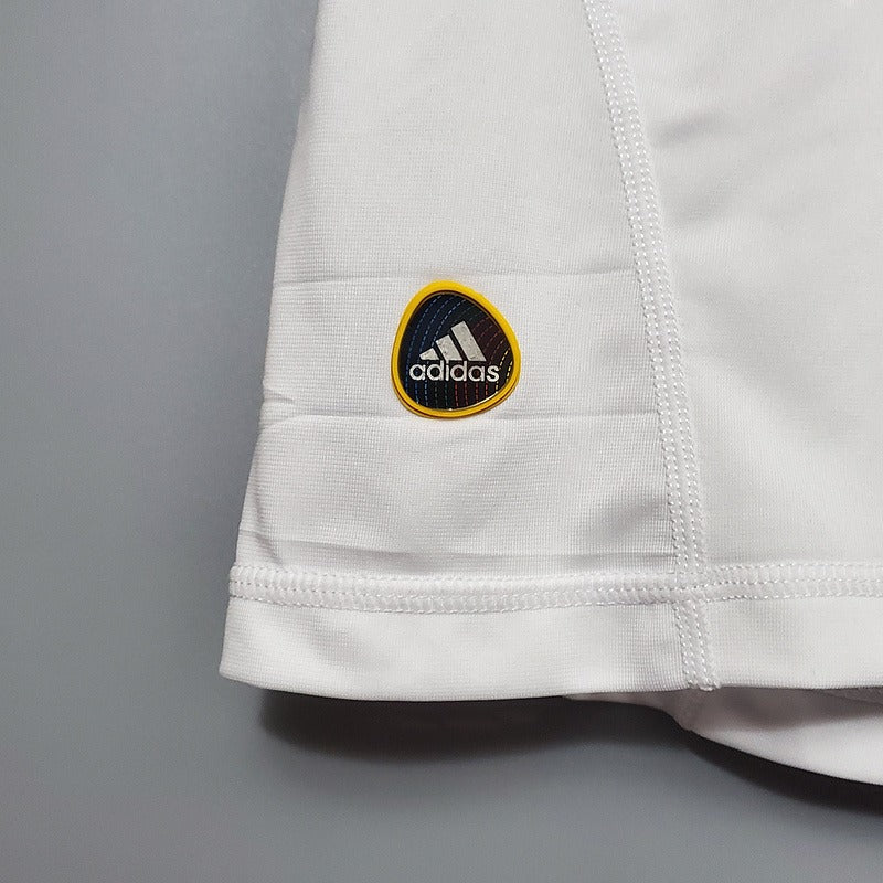 Retro Real Madrid 2010-2011 home image 2