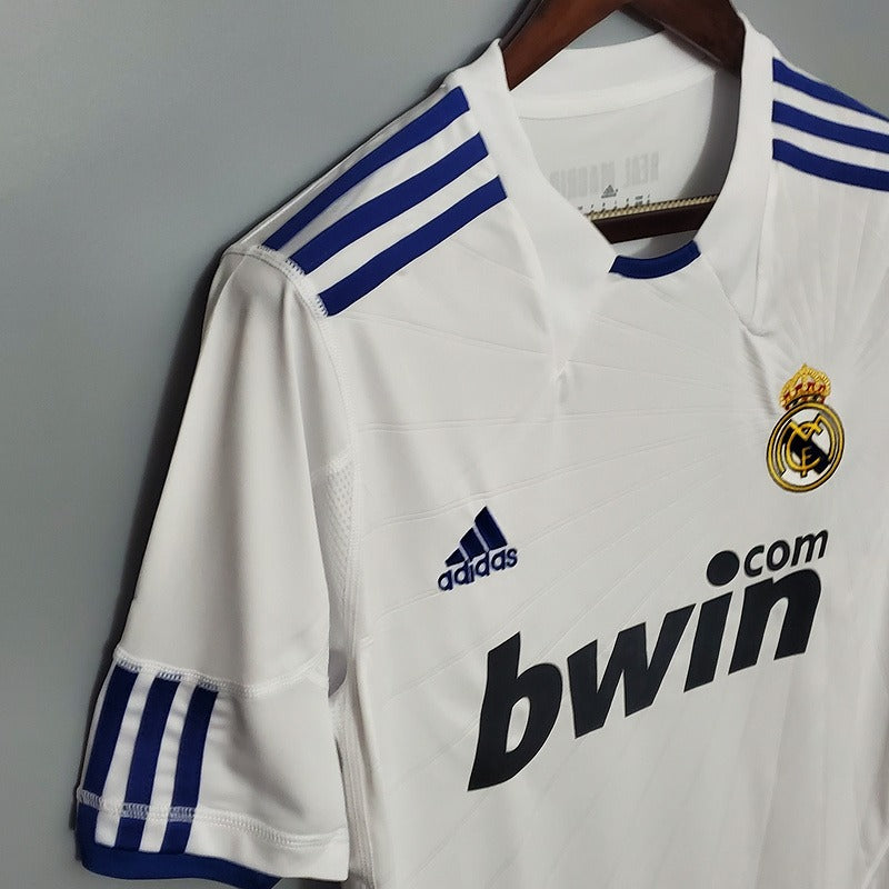 Retro Real Madrid 2010-2011 home image 6