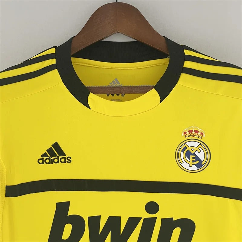 Retro Real Madrid 2011-2012 Goalkeeper image 3