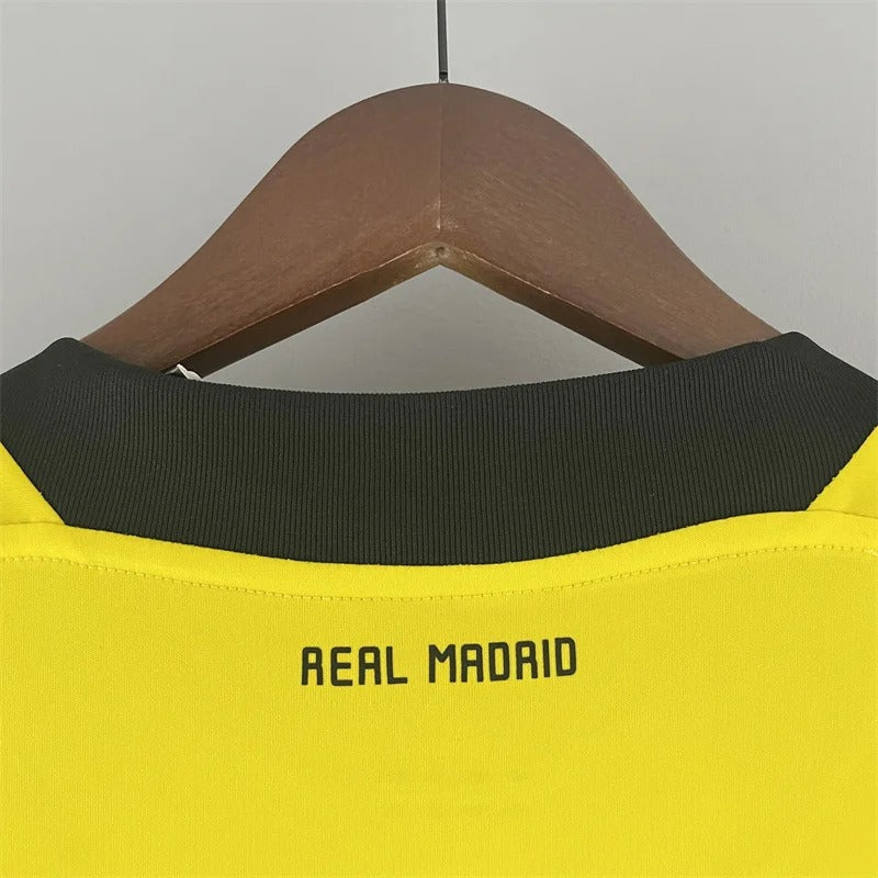 Retro Real Madrid 2011-2012 Goalkeeper image 4