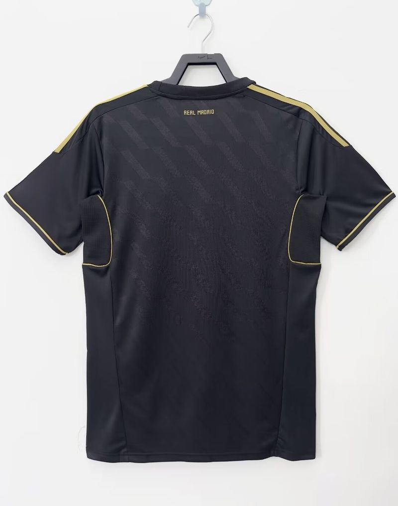 Retro Real Madrid 2011-2012 away image 2