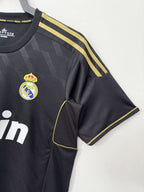 Retro Real Madrid 2011-2012 away image 5