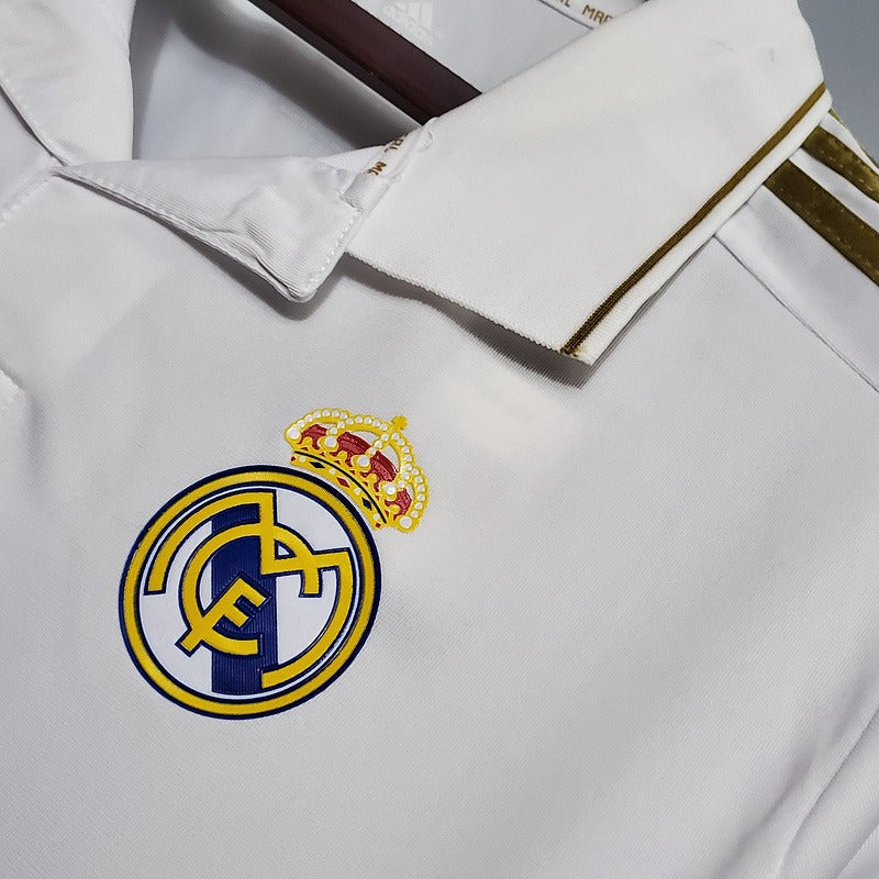 Retro Real Madrid 2011-2012 home image 6