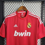Retro Real Madrid 2011-2012 second away image 3