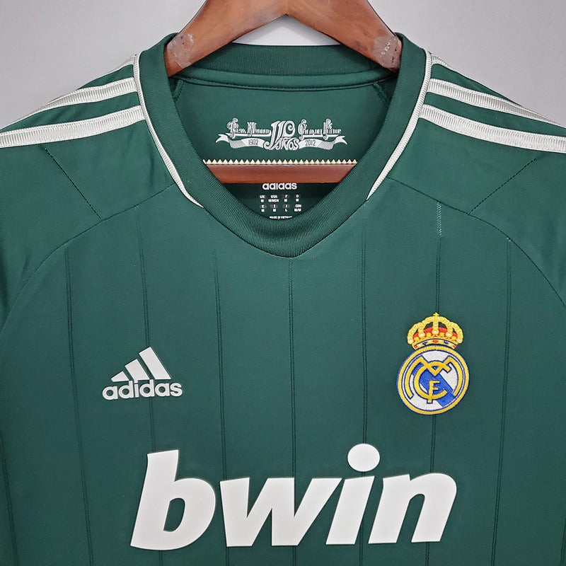 Retro Real Madrid 2012-2013 second away image 3