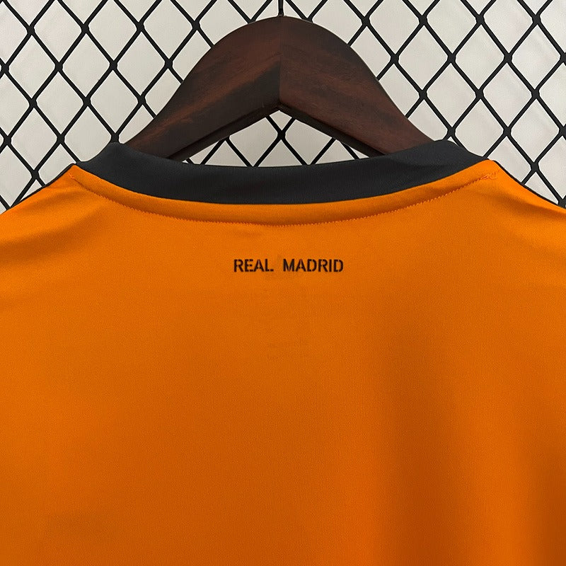 Retro Real Madrid 2013-2014 away image 4