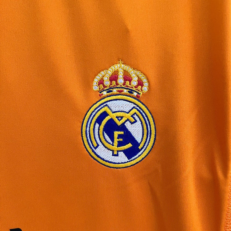 Retro Real Madrid 2013-2014 away image 6