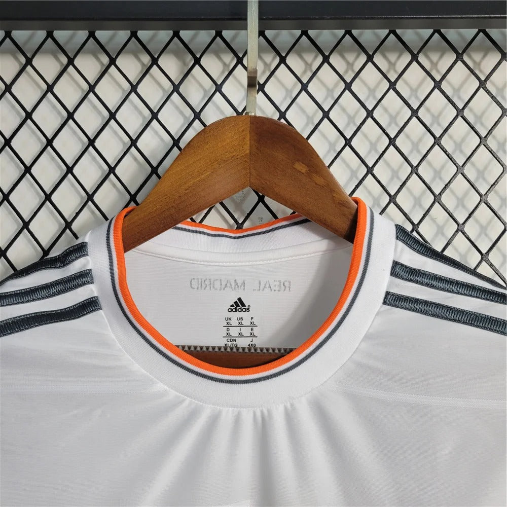 Retro Real Madrid 2013-2014 home image 4