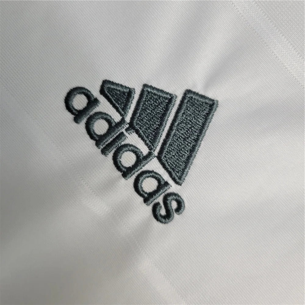 Retro Real Madrid 2013-2014 home image 6