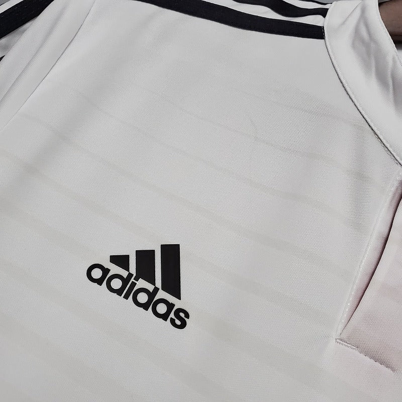 Retro Real Madrid 2014-2015 home image 8