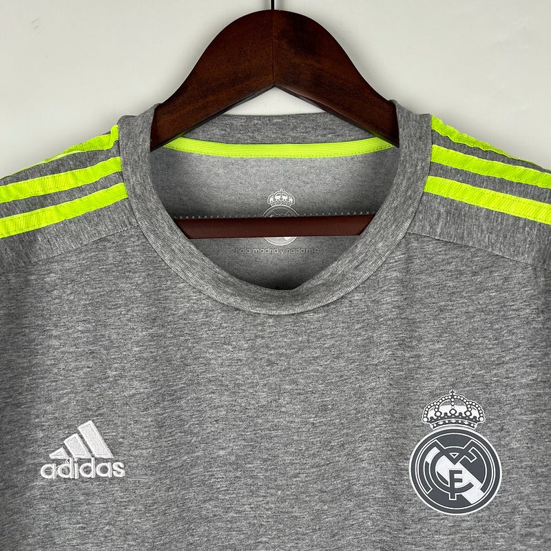 Retro Real Madrid 2015-2016 away image 3